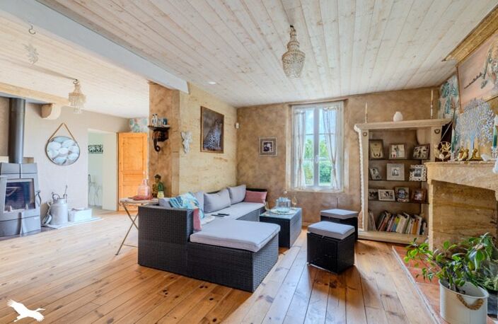 Maison en pierre de 7 pièces principales — photo 3
