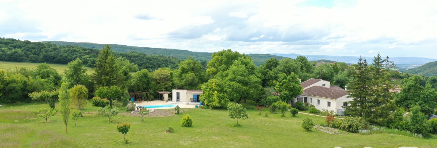 Maison 9 Pièces 211 m² à vendre à La Roche-sur-Grane (26400)