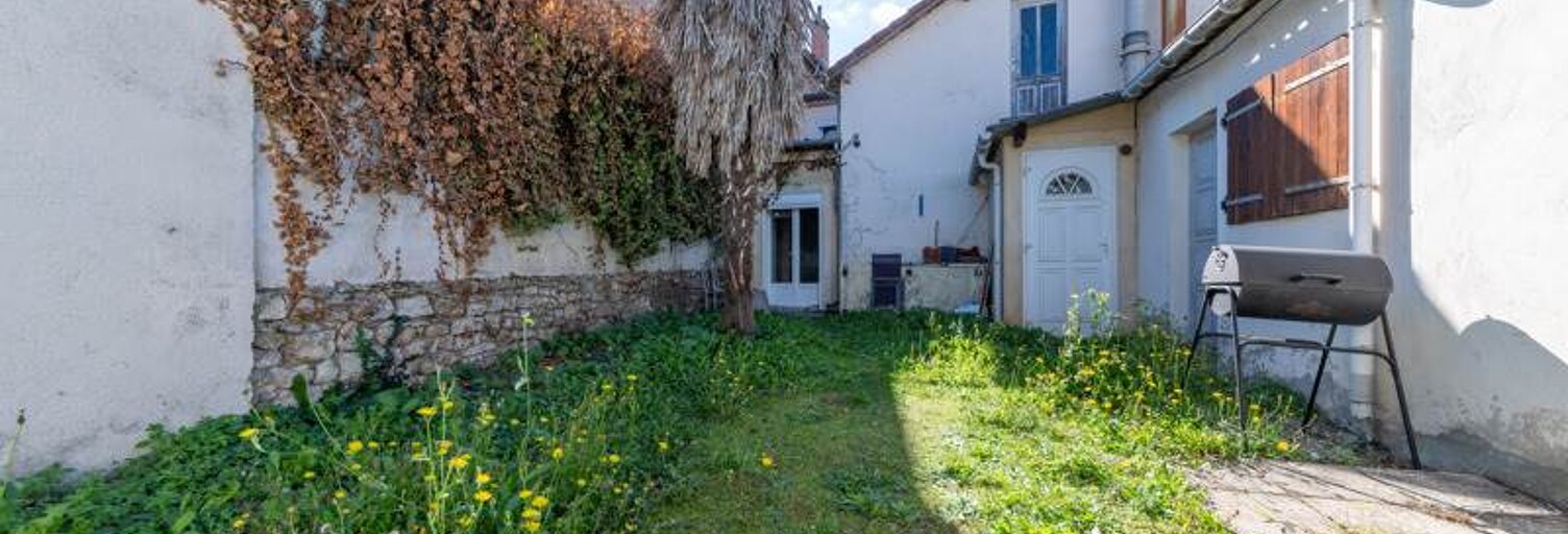Immeuble   m² à vendre à Prayssac (46220)