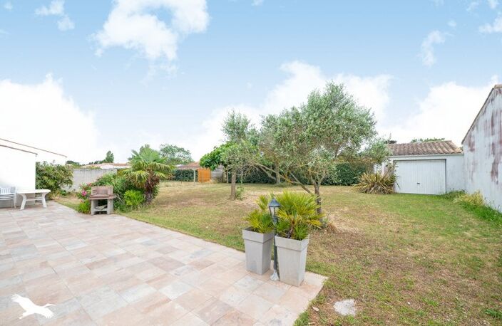 Vente maison 4 pièces 96 m² Saint-Denis-d'Oléron (17650) — photo 2
