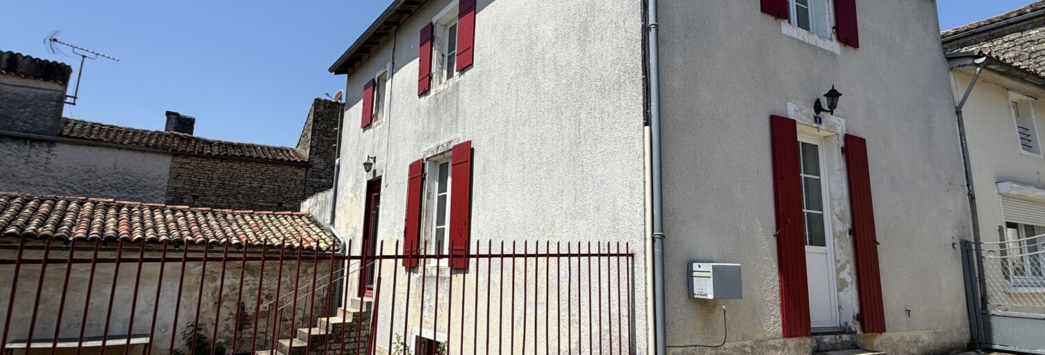 Maison 3 Pièces 61 m² à vendre à Chef-Boutonne (79110)