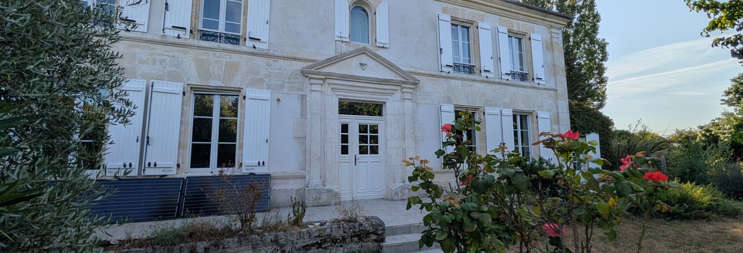 Maison 8 Pièces 298 m² à vendre à Sainte-Sévère (16200)
