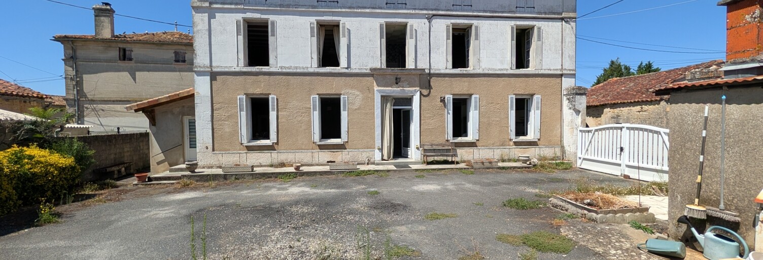 Maison 8 Pièces 165 m² à vendre à Mosnac-Saint-Simeux (16120)