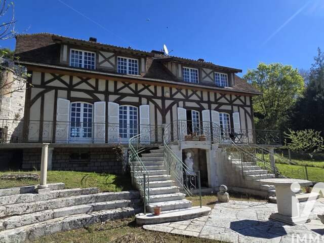 Vente Maison traditionnelle 10 pièces — photo du bien