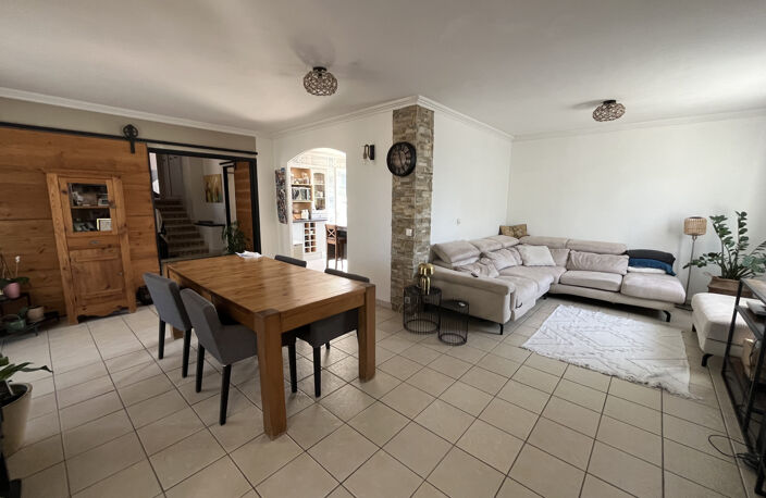 MARGUERITTES Villa de 135 m2 avec piscine et garage sur terr — photo 4