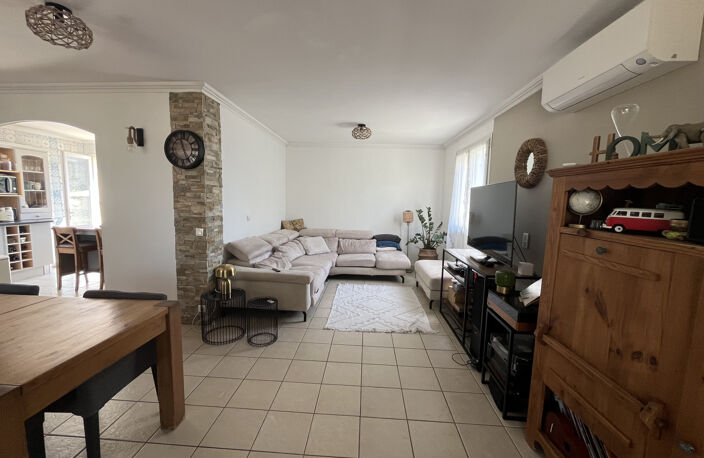 MARGUERITTES Villa de 135 m2 avec piscine et garage sur terr — photo 5