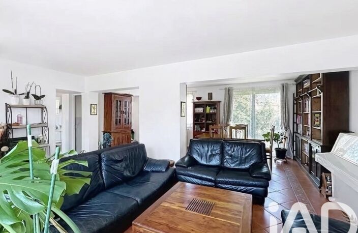 Vente Maison/villa 7 pièces — photo 2
