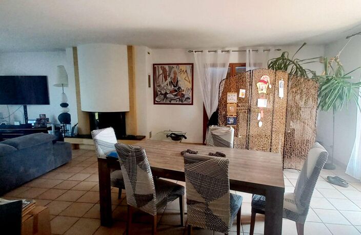Vente Maison/villa 6 pièces — photo 3