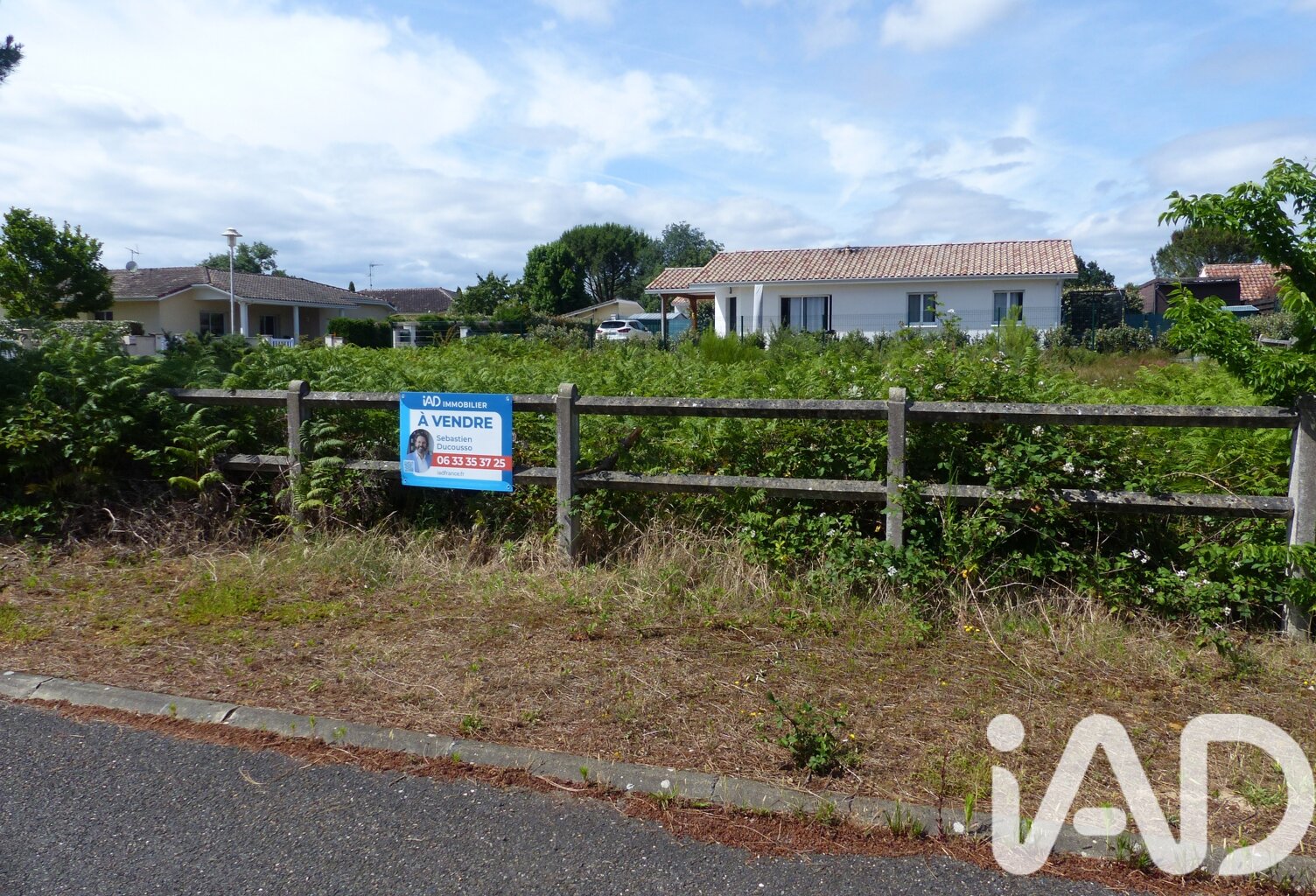 Vente Terrain à bâtir 670 m&sup2; — photo 1