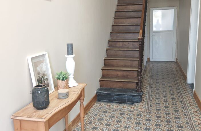 Vente Maison/villa 8 pièces — photo 2