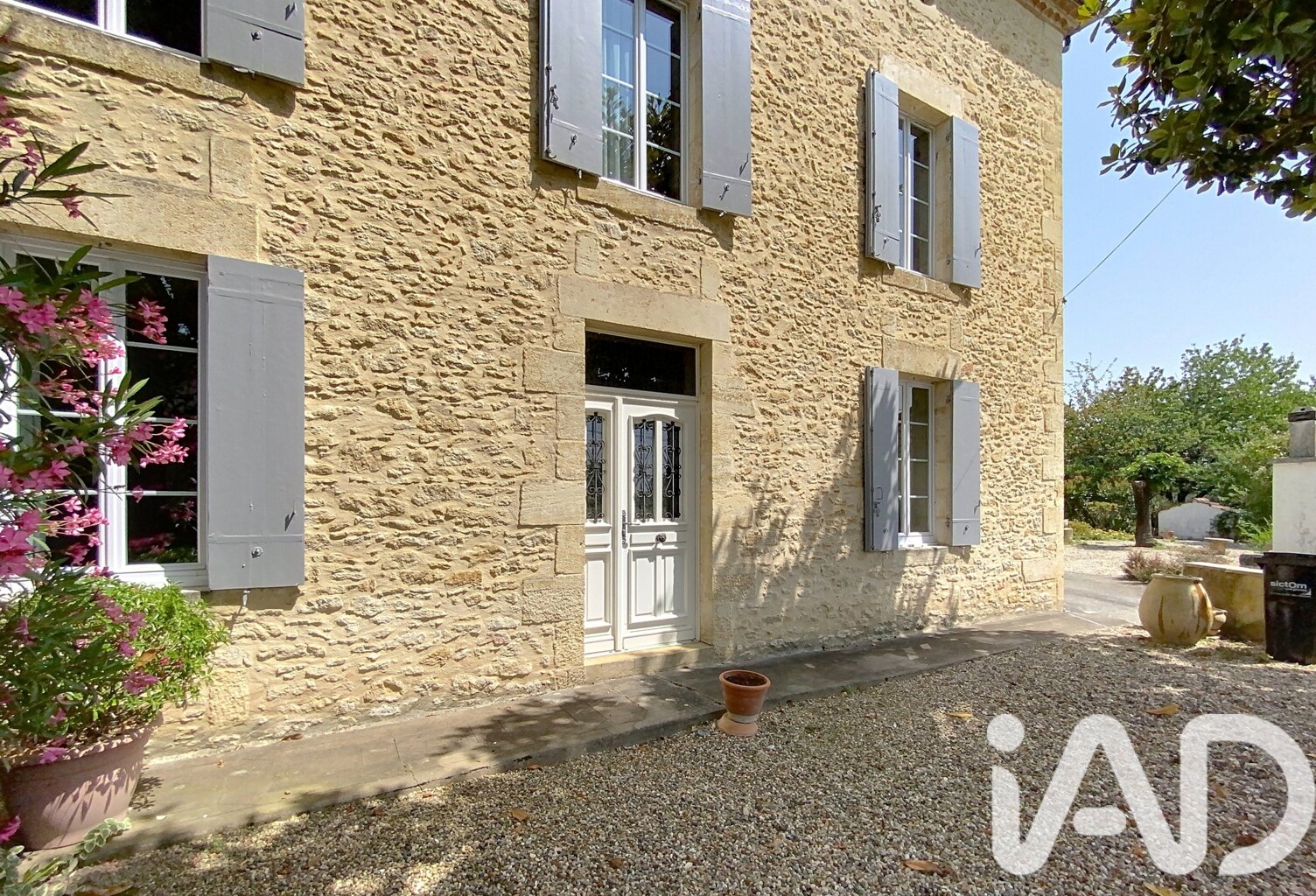 Vente Maison/villa 9 pièces — photo 1