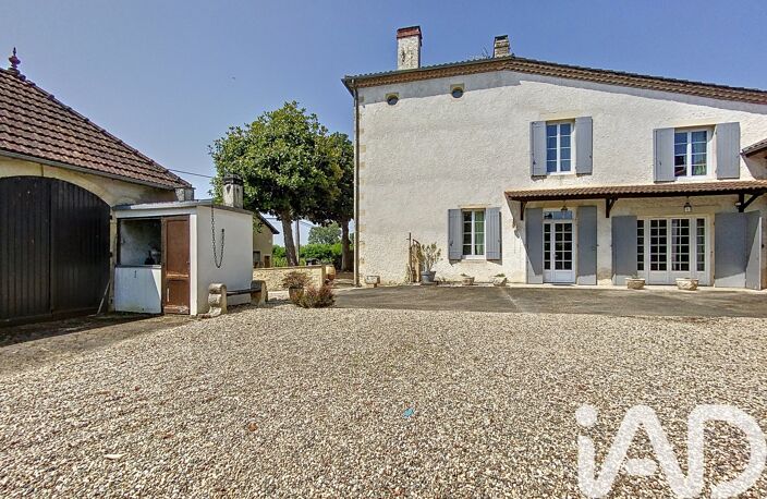 Vente Maison/villa 9 pièces — photo 2