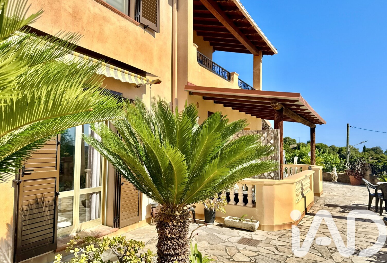 Vente Maison/villa 8 pièces — photo 1