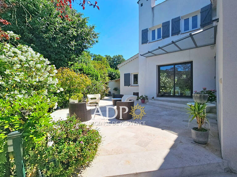 À vendre - Maison de charme avec dépendance et piscine à débor — photo 1