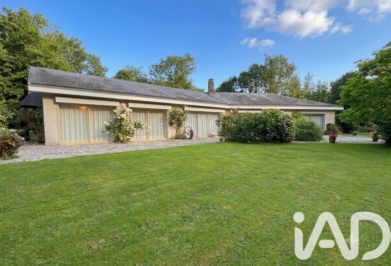 Vente Maison/villa 8 pièces — photo 1