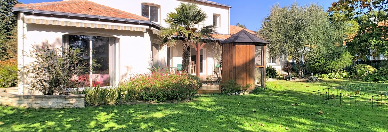 Maison 8 Pièces 202 m² à vendre à Basse-Goulaine (44115)