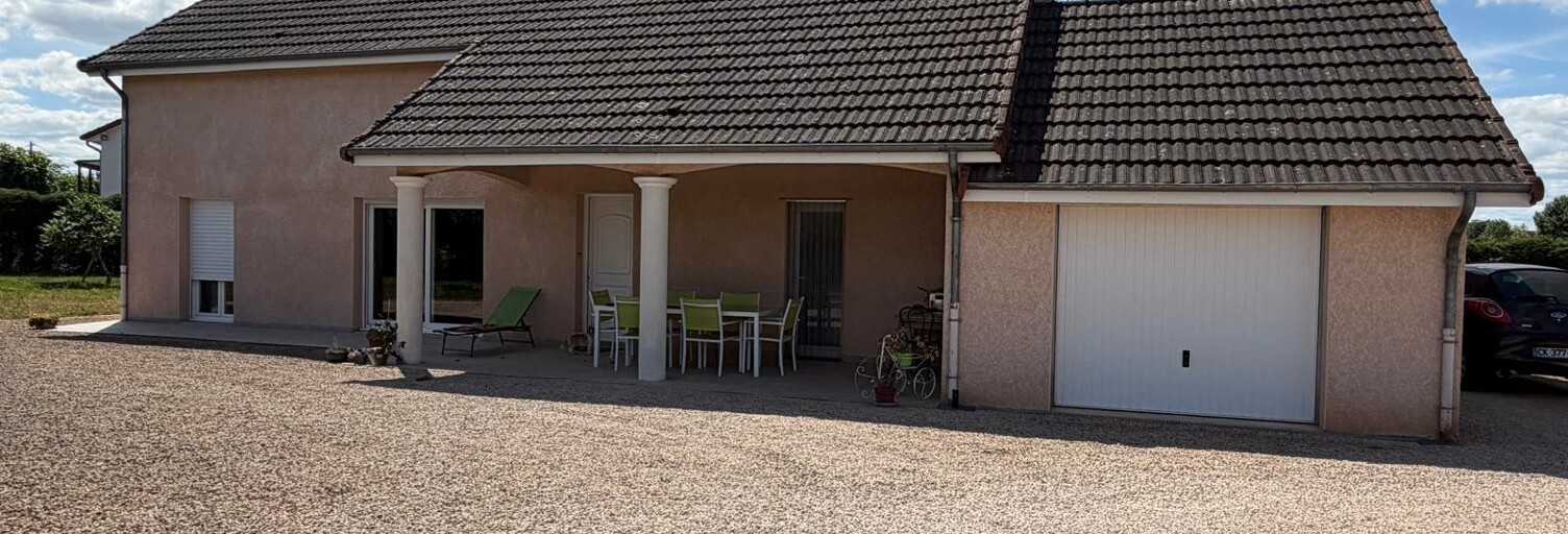 Maison 5 Pièces 115 m² à vendre à Vitry-en-Charollais (71600)