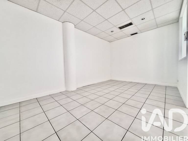 Vente Boutique/Local commercial 69 m&sup2; — photo 1