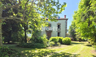 Maison 10 Pièces 275 m² à vendre à Saint-Marcellin-en-Forez (42680)