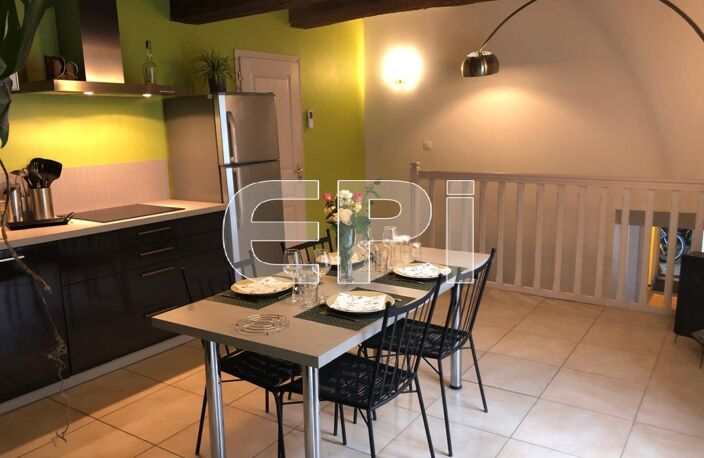 THOUARS<br>Proche centre historique<br>Maison d'habitation :<br> — photo 2