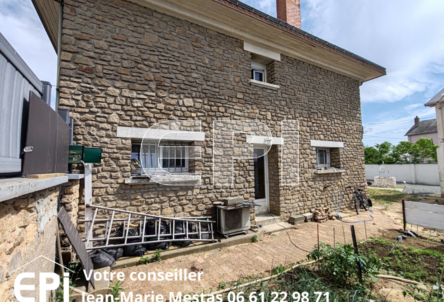 Venez découvrir cette maison familiale comprenant:<br>Au niveau — photo 1
