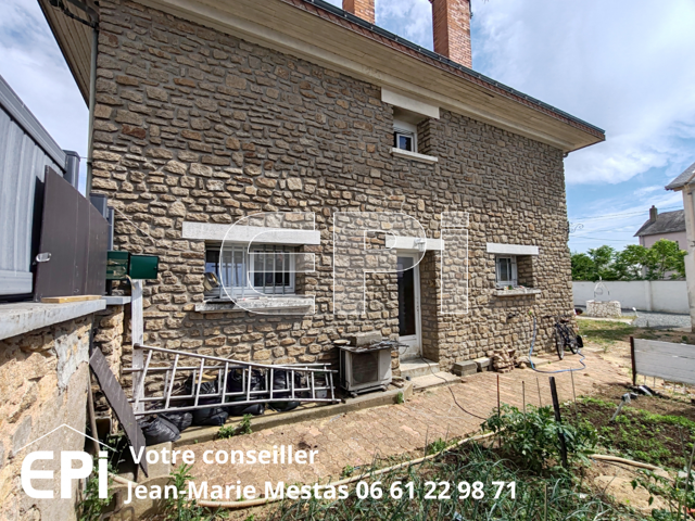 Venez découvrir cette maison familiale comprenant:<br>Au niveau — photo du bien
