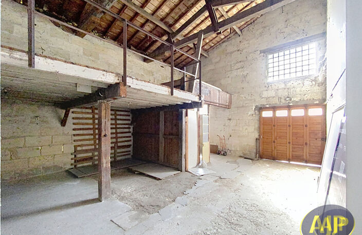 LE BOUSCAT Maison pierre à fort potentiel  248 m²  Terrain intime — photo 2