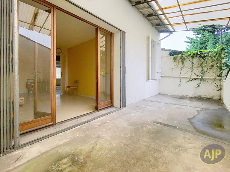 Barrière du Médoc. T3 avec terrasse — photo 1
