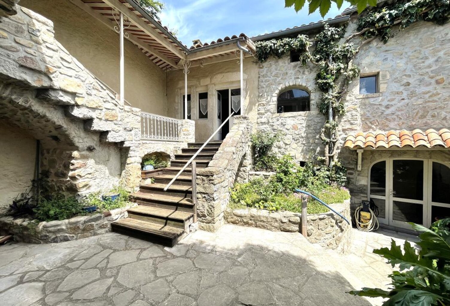 Exclusivité Rare à Vallon Pont D'Arc mas en pierre de caractère avec deux habitations — photo 1