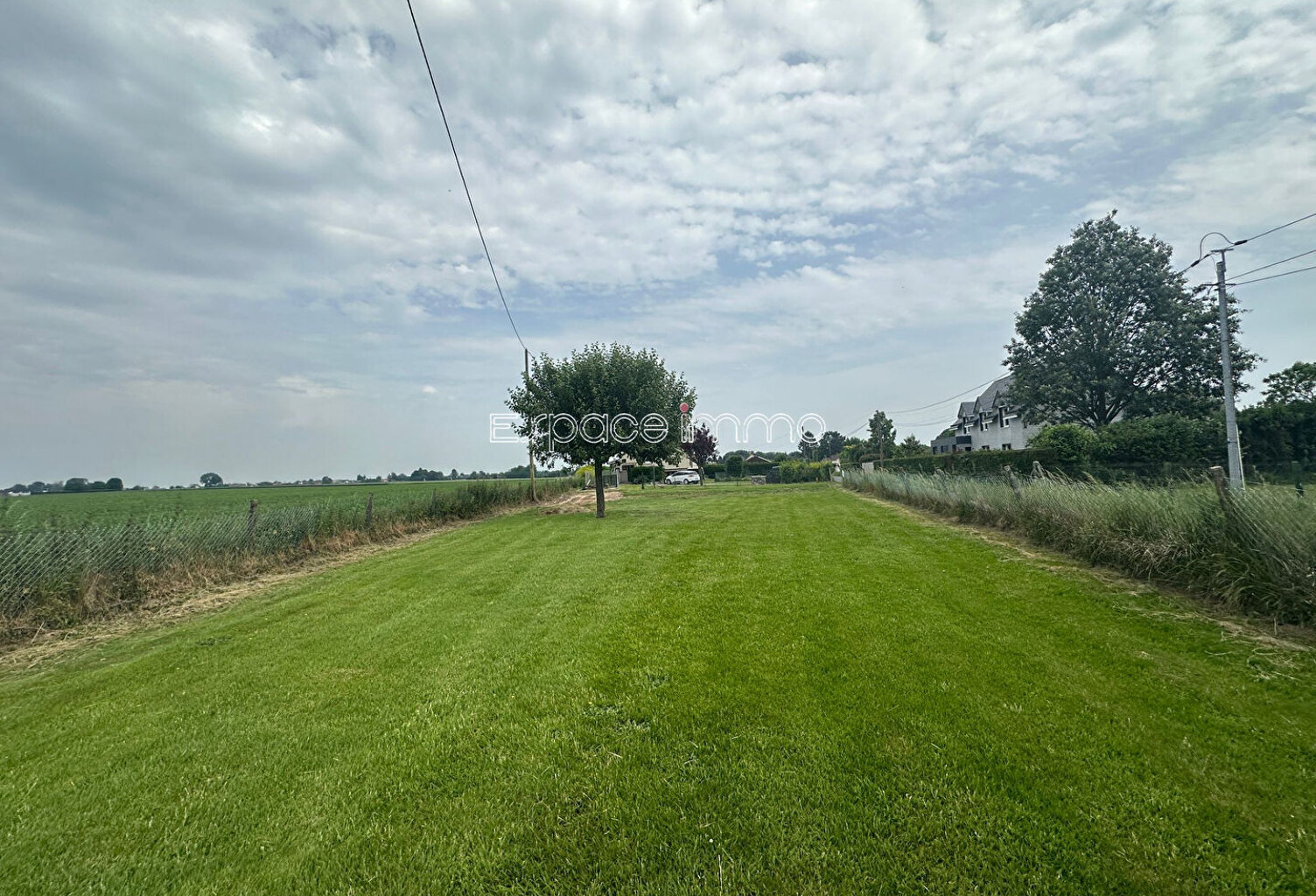 Terrain plat non viabilisé avec une superbe vue - 802m² - MONTVILLE — photo 1