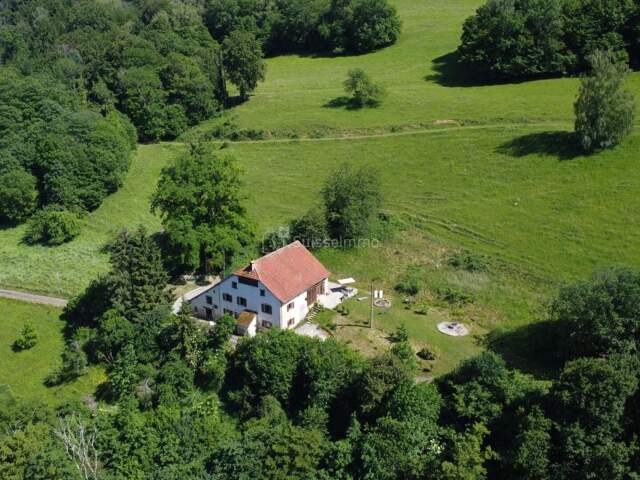 Corps de ferme isolé, 8 pièces 120 m2 - 59 ares de terrain — photo du bien