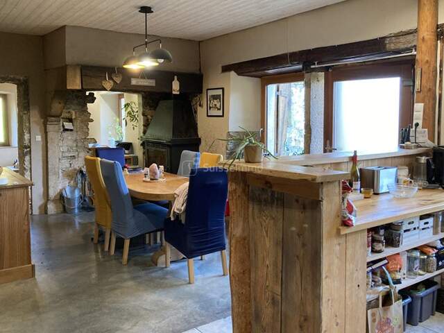 Corps de ferme isolé, 8 pièces 120 m2 - 59 ares de terrain — photo du bien