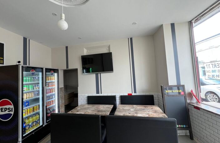 Bien Commercial À Vendre — photo 2