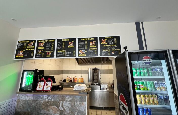 Bien Commercial À Vendre — photo 3
