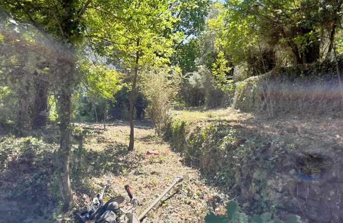 LEVENS - DURANUS - TERRAIN 1902 m2 CONSTRUCTIBLE — photo 2