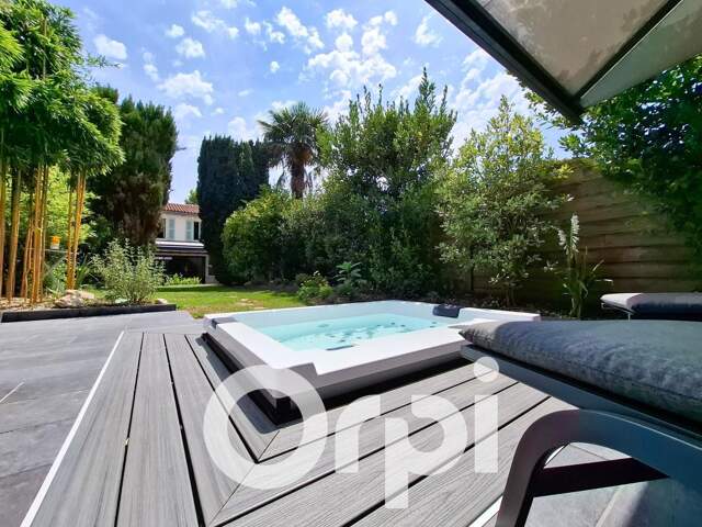 Villa d'exception avec vue mer – Une adresse prestigieuse au cœur de La Rochelle — photo du bien