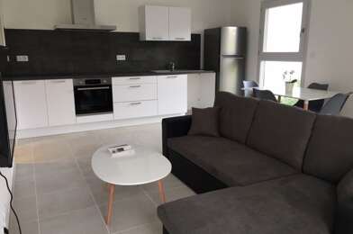 Appartement 3 pièces 880 €