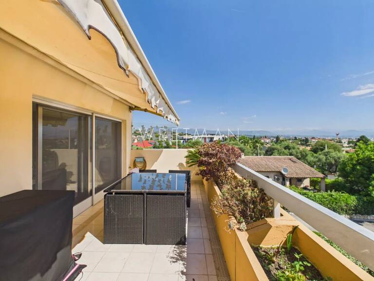 Appartement 4 pièces avec terrasse et garage - Antibes — photo 1