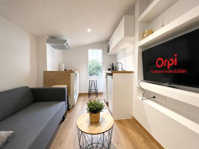 À VENDRE – T2 RÉNOVÉ EN HYPER-CENTRE – RUE LASCROSSES — photo 1