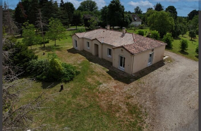 Maison à vendre de plain 3 chambres en bordure de le Dordogne sur la commune de PORT SAINTE FOY ET PONCHAPT (24) — photo 2
