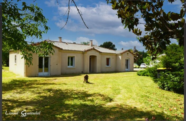 Maison à vendre de plain 3 chambres en bordure de le Dordogne sur la commune de PORT SAINTE FOY ET PONCHAPT (24) — photo 3