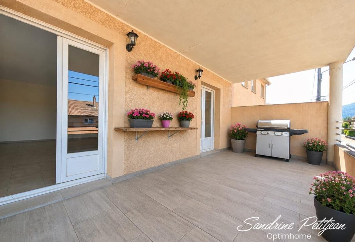 A vendre Appartement T4 91m² - 3 chambres - Terrasse, Garage, Parking - Ambérieu en Bugey — photo 1