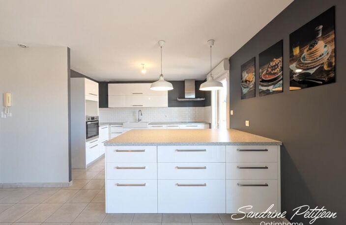 A vendre Appartement T4 91m² - 3 chambres - Terrasse, Garage, Parking - Ambérieu en Bugey — photo 4
