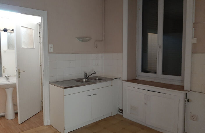 MAGNIFIQUE MAISON EN PIERRE DIVISÉE EN 3 APPARTEMENTS — photo 5