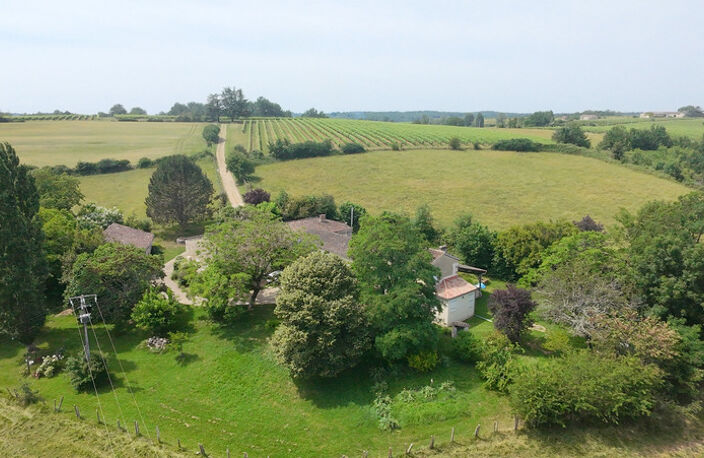 Maison en pierres 210 m² avec dépendances SAINTE COLOMBE DE DURAS — photo 2