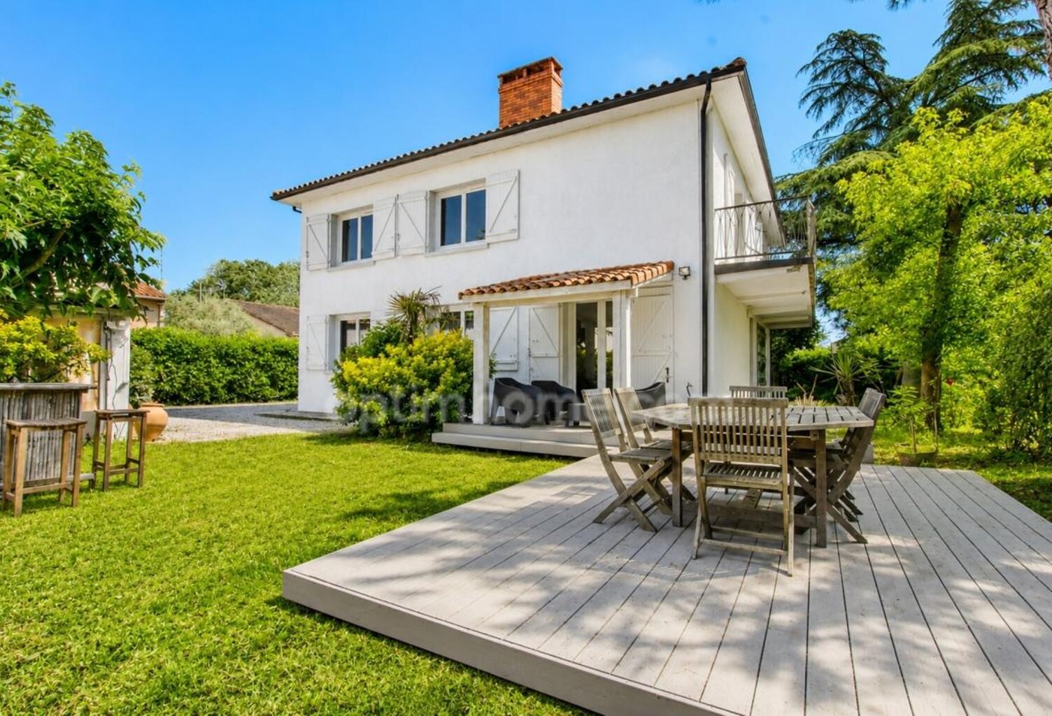 TOULOUSE 31500 – ARGOULETS / LA COQUILLE Maison familiale de caractère de près de 200 m² – Deux habitations indépendantes – Terrain de 727 m² – Garages et dépendances — photo 1