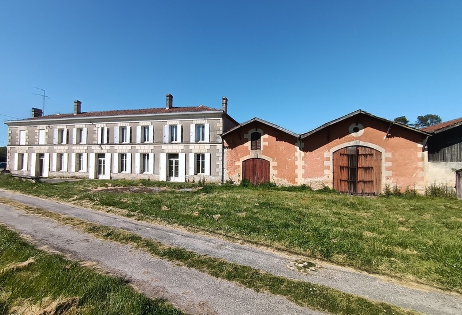 Maison à vendre 7 pièces CAMPUGNAN (33) — photo 1
