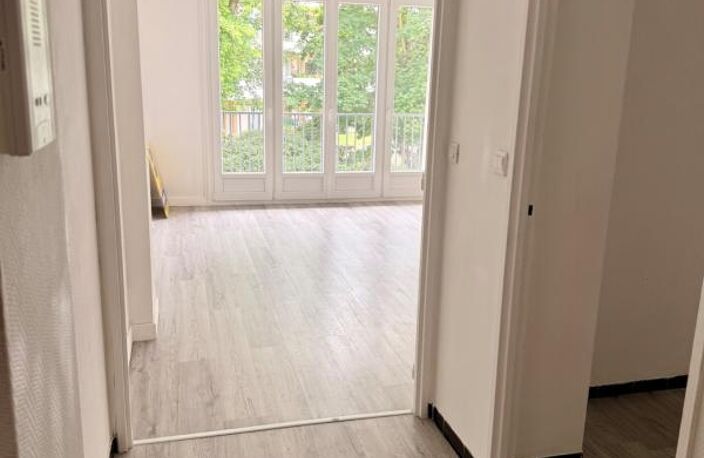 Appartement à vendre 3 pièces a SAINT DIZIER (52) — photo 2