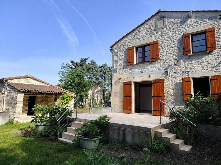Maison à vendre 7 pièces HIERSAC (16) — photo 1