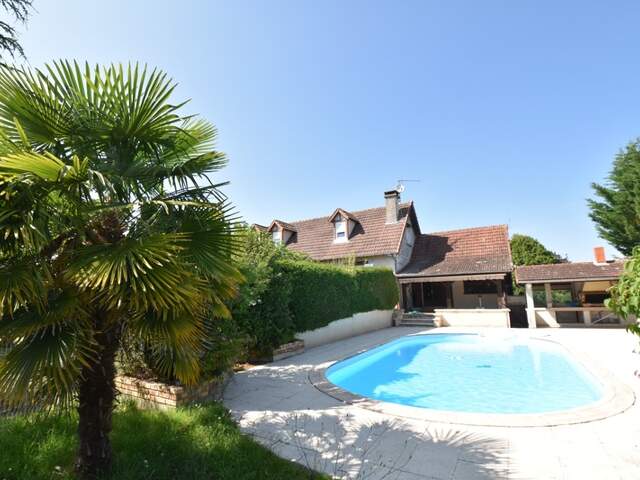 Dpt Saône et Loire (71), à vendre GUEUGNON maison P7 — photo du bien
